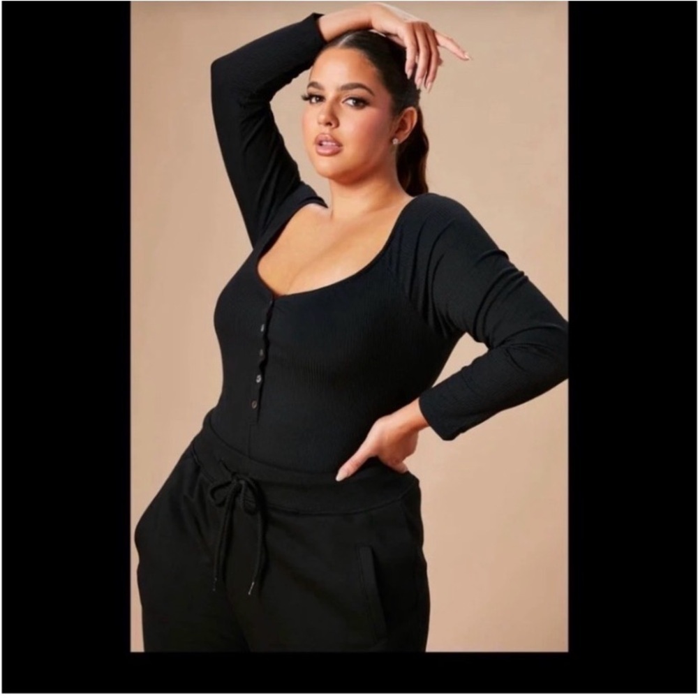 FASHION NOVA Black Ribbed Bodysuit - Picture 3 of 10